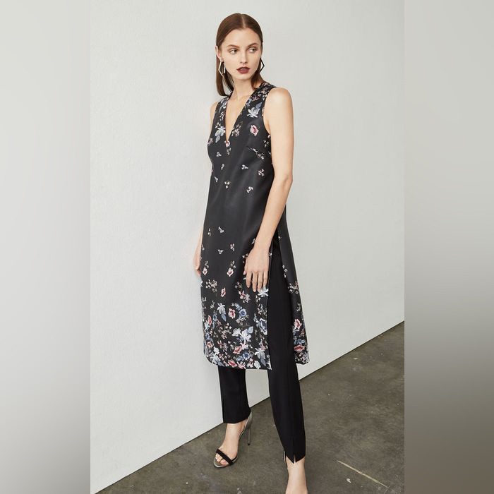 Nwt Bcbgmaxazria Faux Leather Floral Embroidered Vneck Long Top Slit Sides Xxs